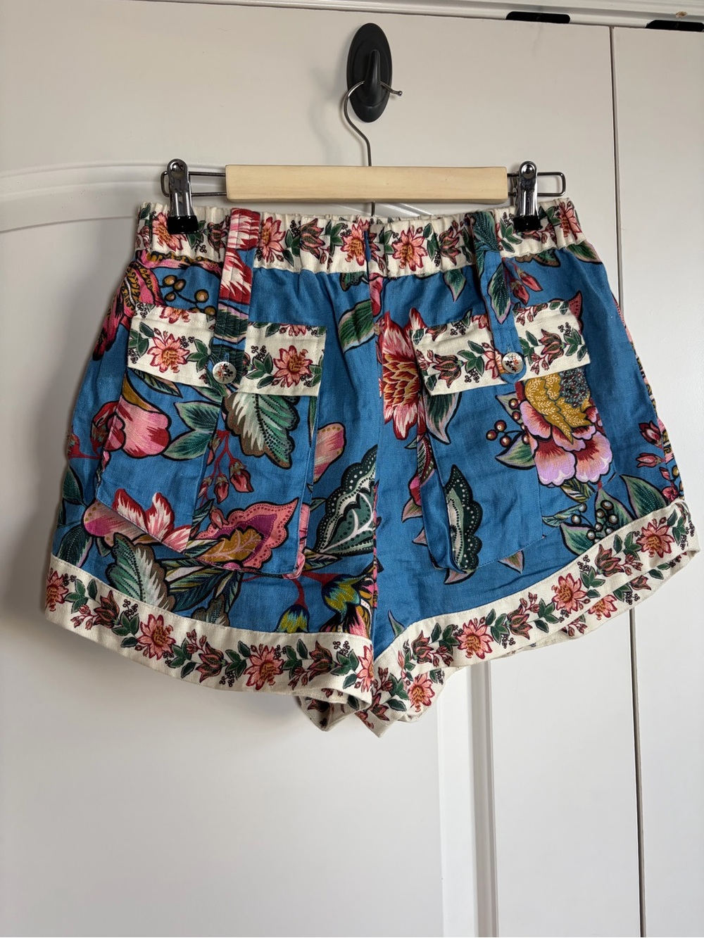 FARM RIO WONDERFUL BOUQUET BLUE LINEN SHORTS Small